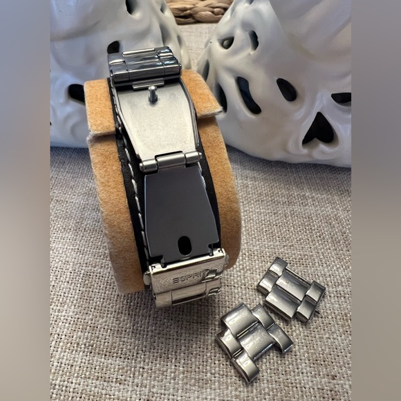 Authentic Esprit Glamonza Silver Women Watch - Picture 2 of 10